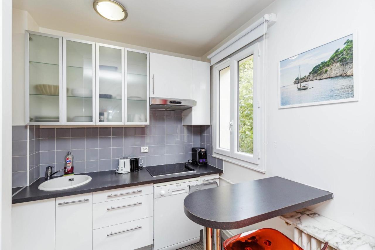 A Cosy Nest With A Balcony Near The Seine Appartement *