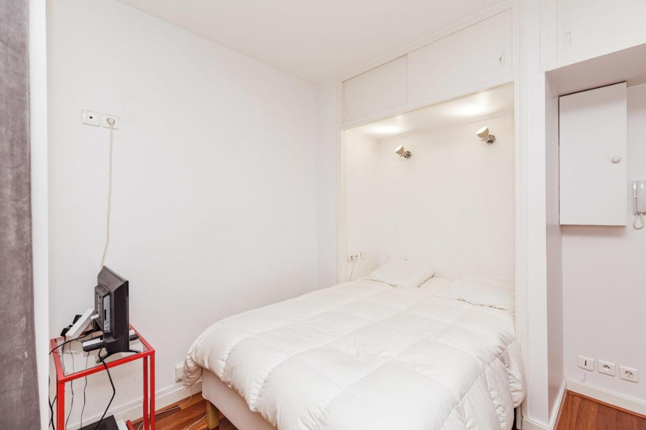 Appartement A Cosy Nest With A Balcony Near The Seine *