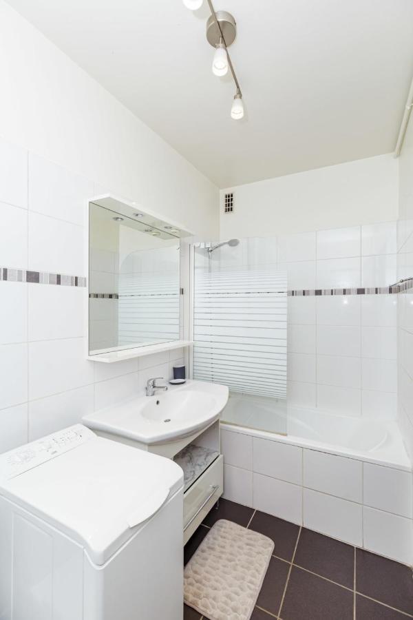 A Cosy Nest With A Balcony Near The Seine Appartement